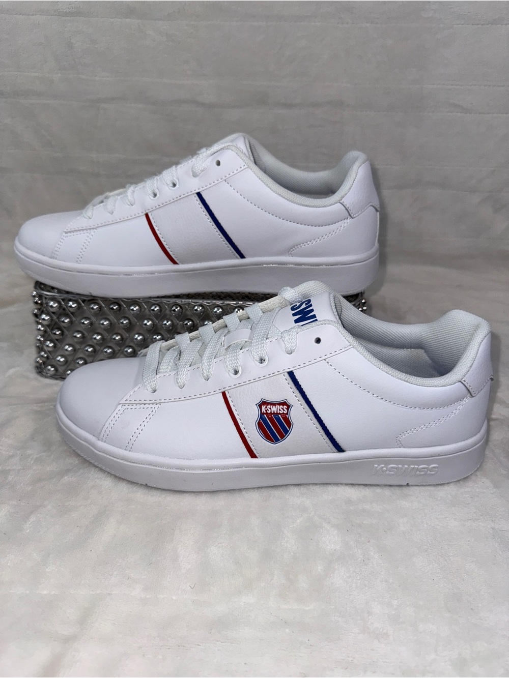K-Swiss Court Vittora
Mens 9.5, Women’s 11
Red, White & Blue